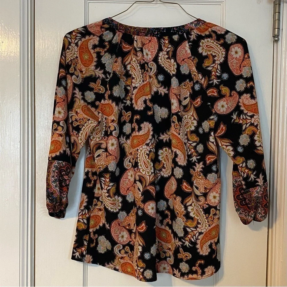 Fig & Flower Boho or Cottage Core Floral Vibrant Loose Fitting Blouse Size S - Picture 3 of 8